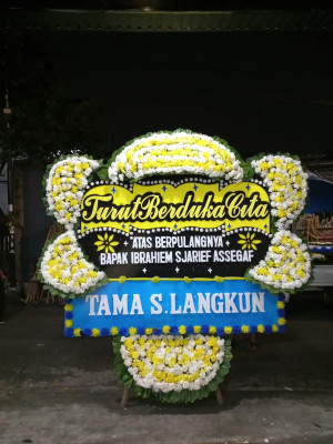 Papan Bunga Duka di Seuat